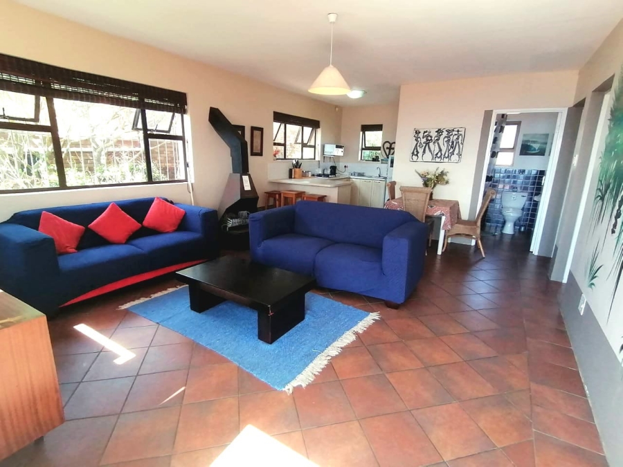 To Let 2 Bedroom Property for Rent in Wavecrest Eastern Cape
